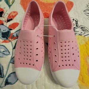 NWT Crew Cuts Girl's Water Shoes